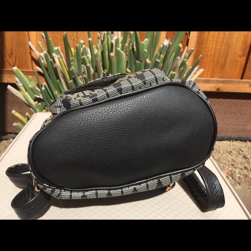 ❤️ NEW Mini M Backpack - Picture 6 of 8